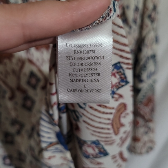 About A Girl Boho Aztec Print Tab Sleeve Top - Picture 9 of 9